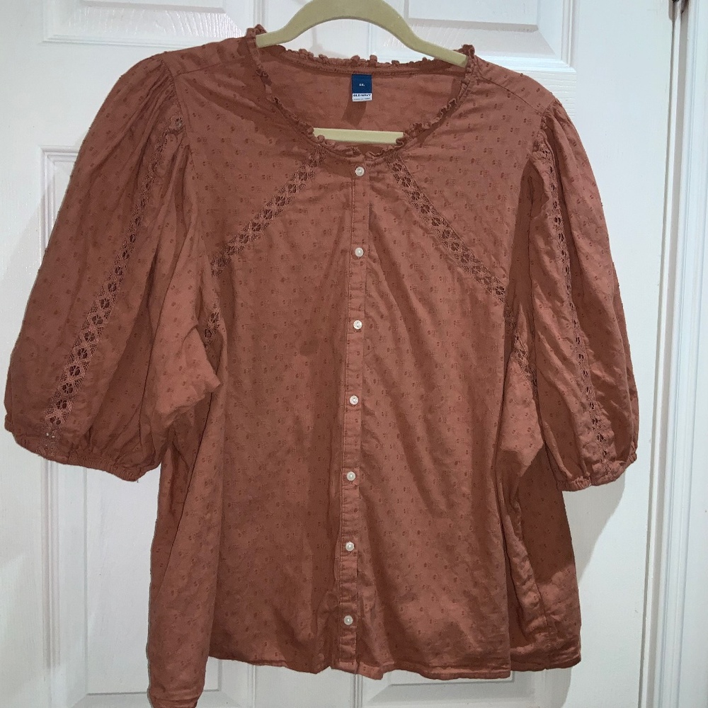 Old Navy button front Puff Sleeve Clip Dot Blouse Sz XXL lace inset trim